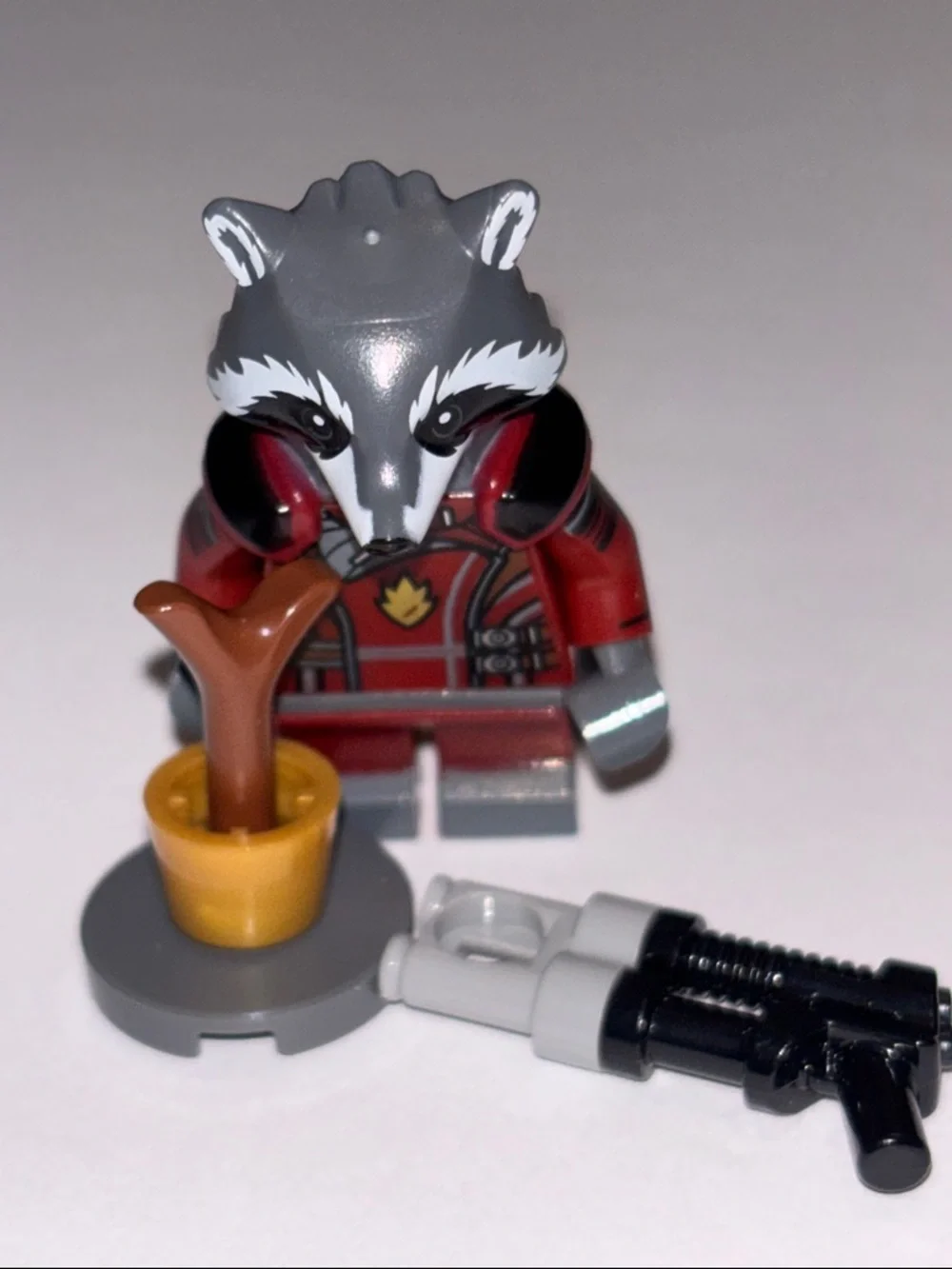 LEGO Rocket Raccoon Minifigure with Accessories Guardians of the Galaxy Raccoon - Picture 2 of 13